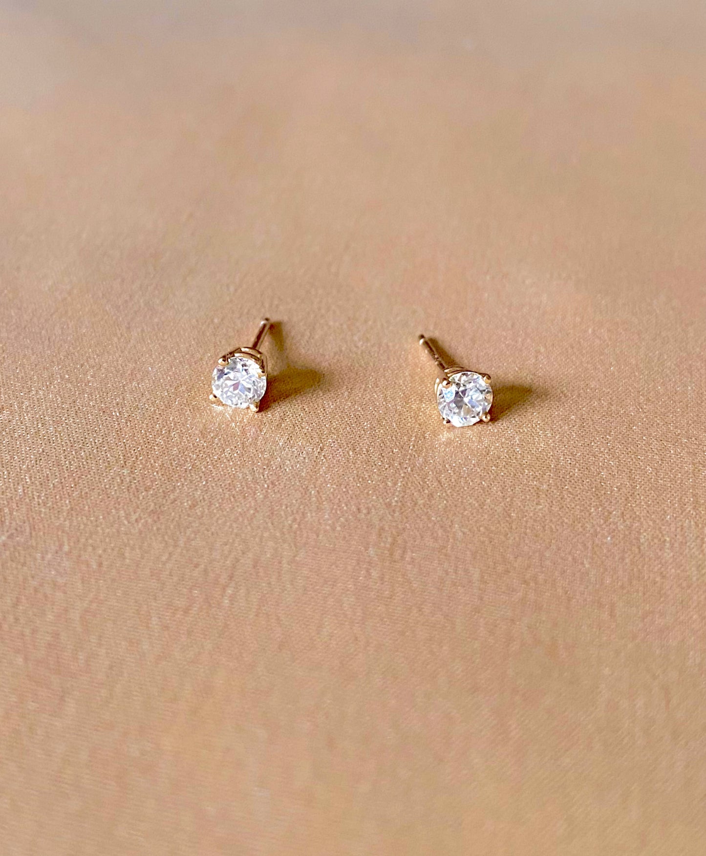 Diem Diamond Earrings