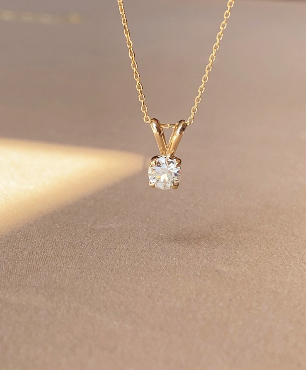 Diem Diamond Necklace