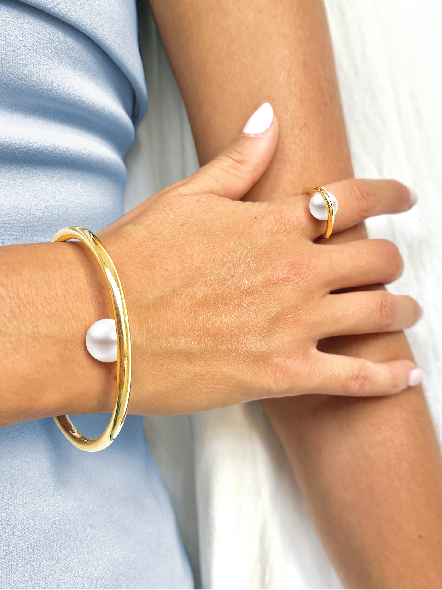 Floating Pearl Cuff