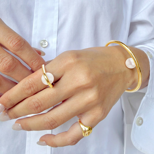 Floating Pearl Ring