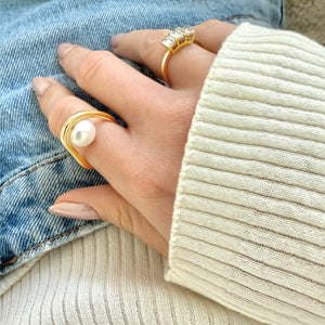 Floating Pearl Ring